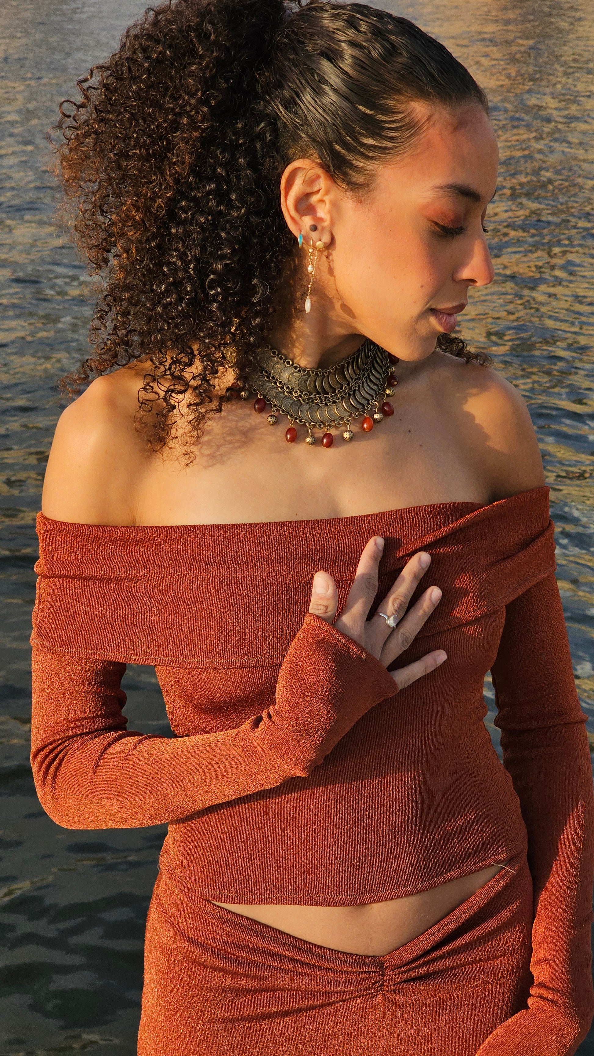 Merikh Shoulder Top
