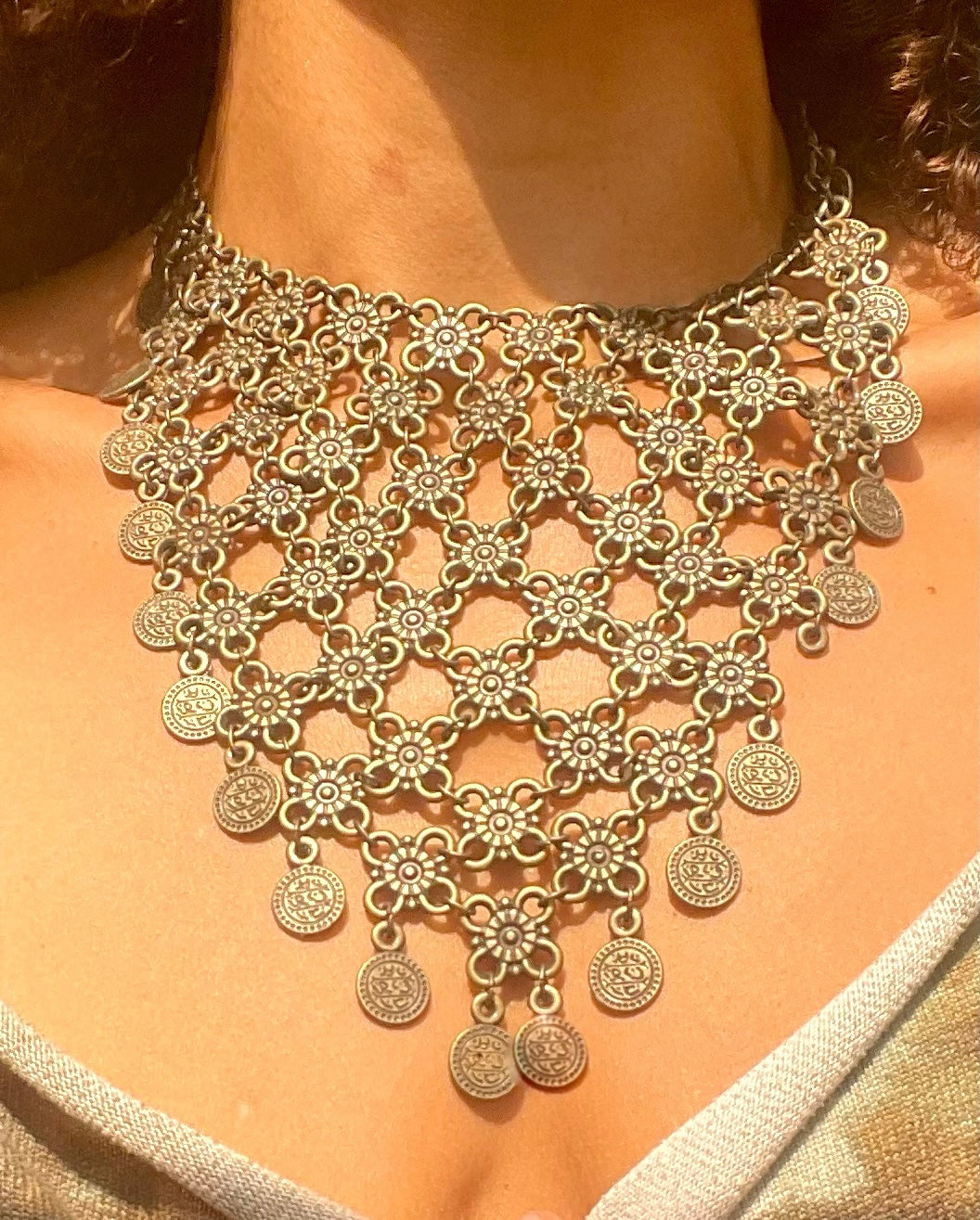 Coin choker