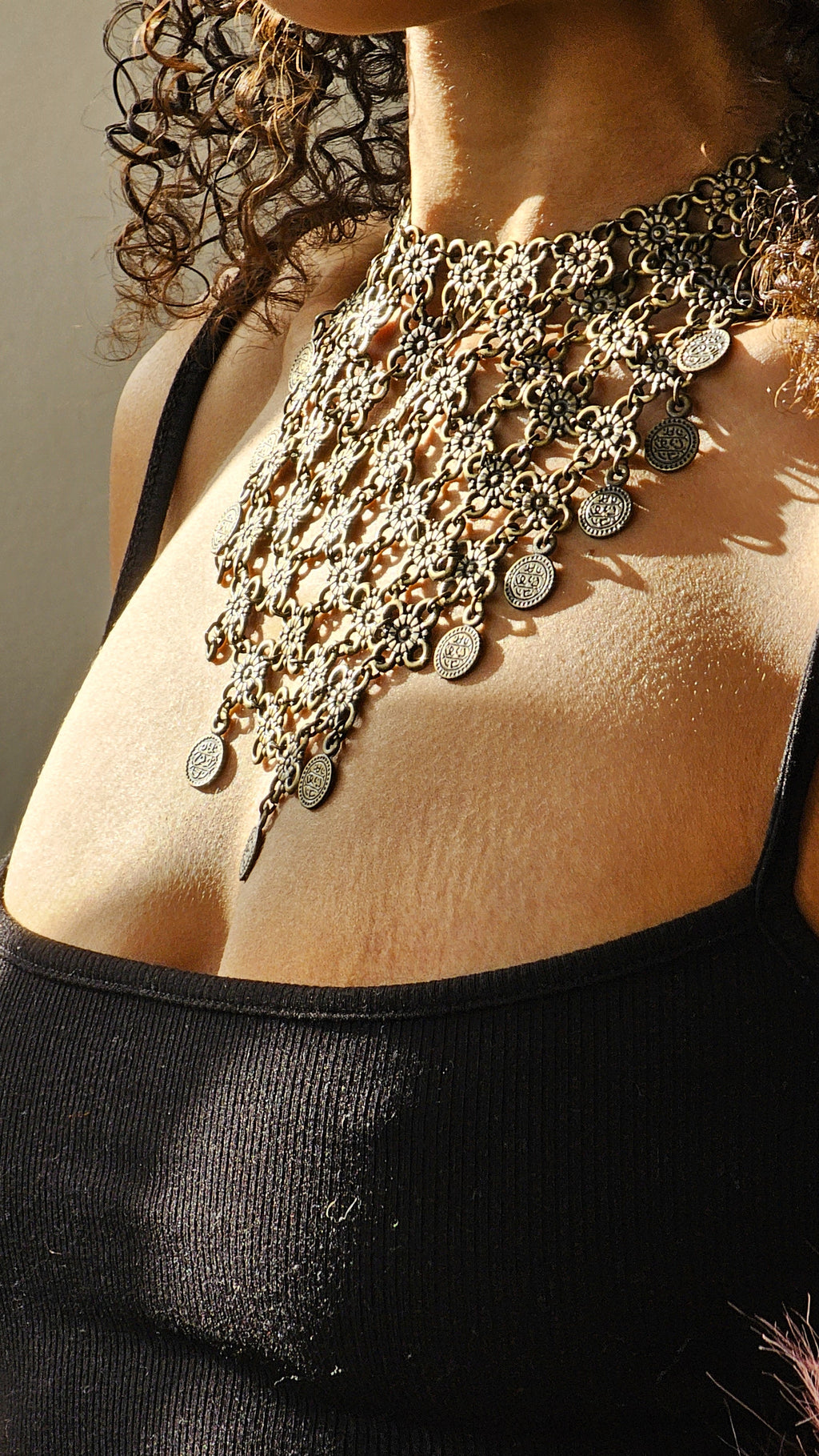 Coin choker