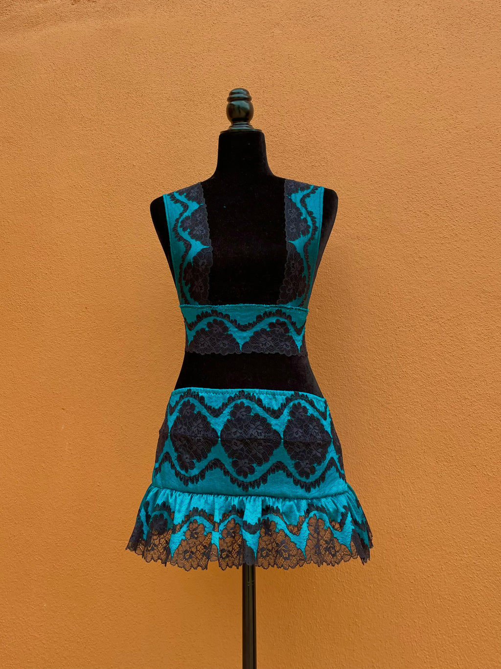 Lace Ruffle Set