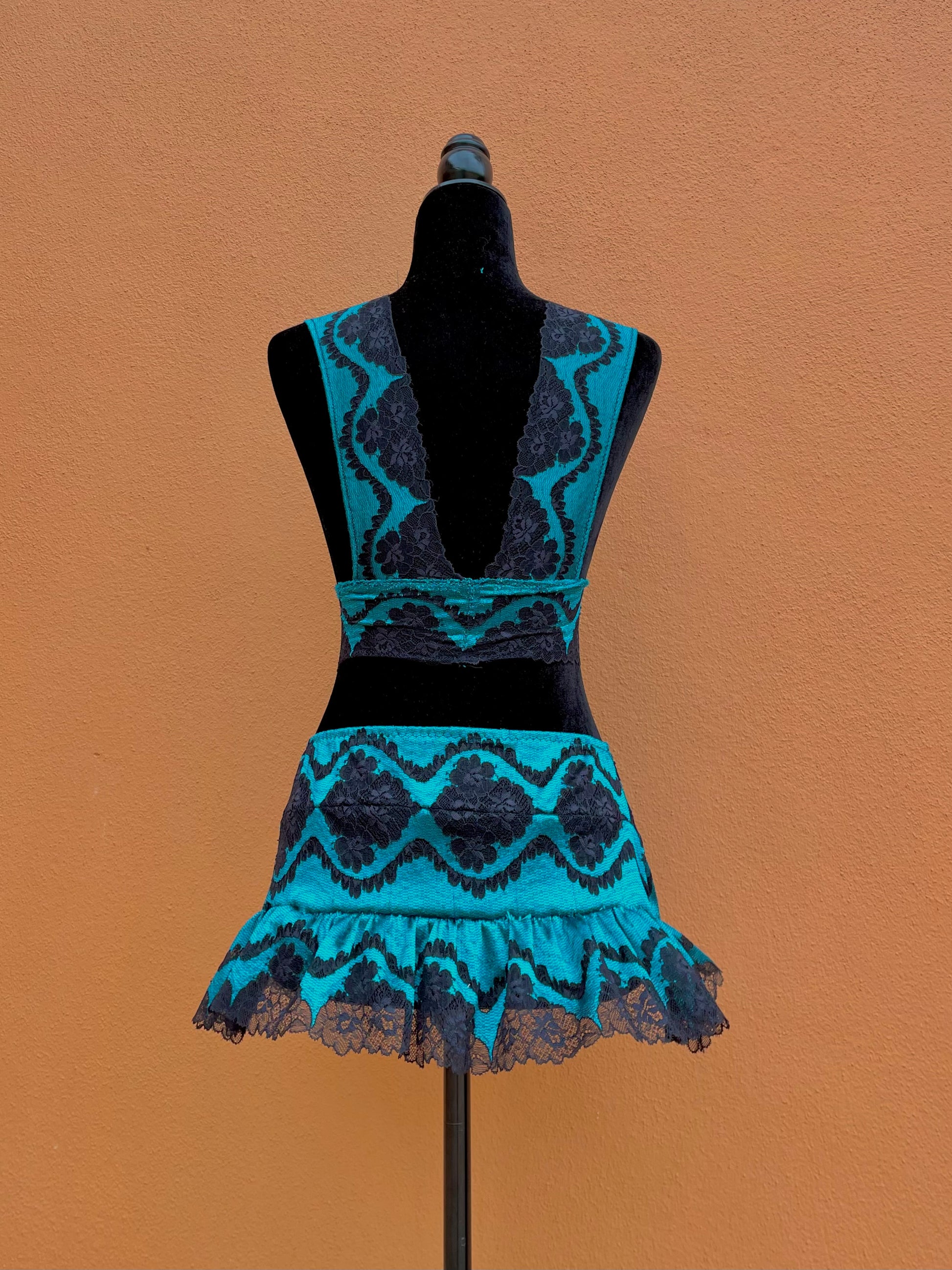 Lace Ruffle Set