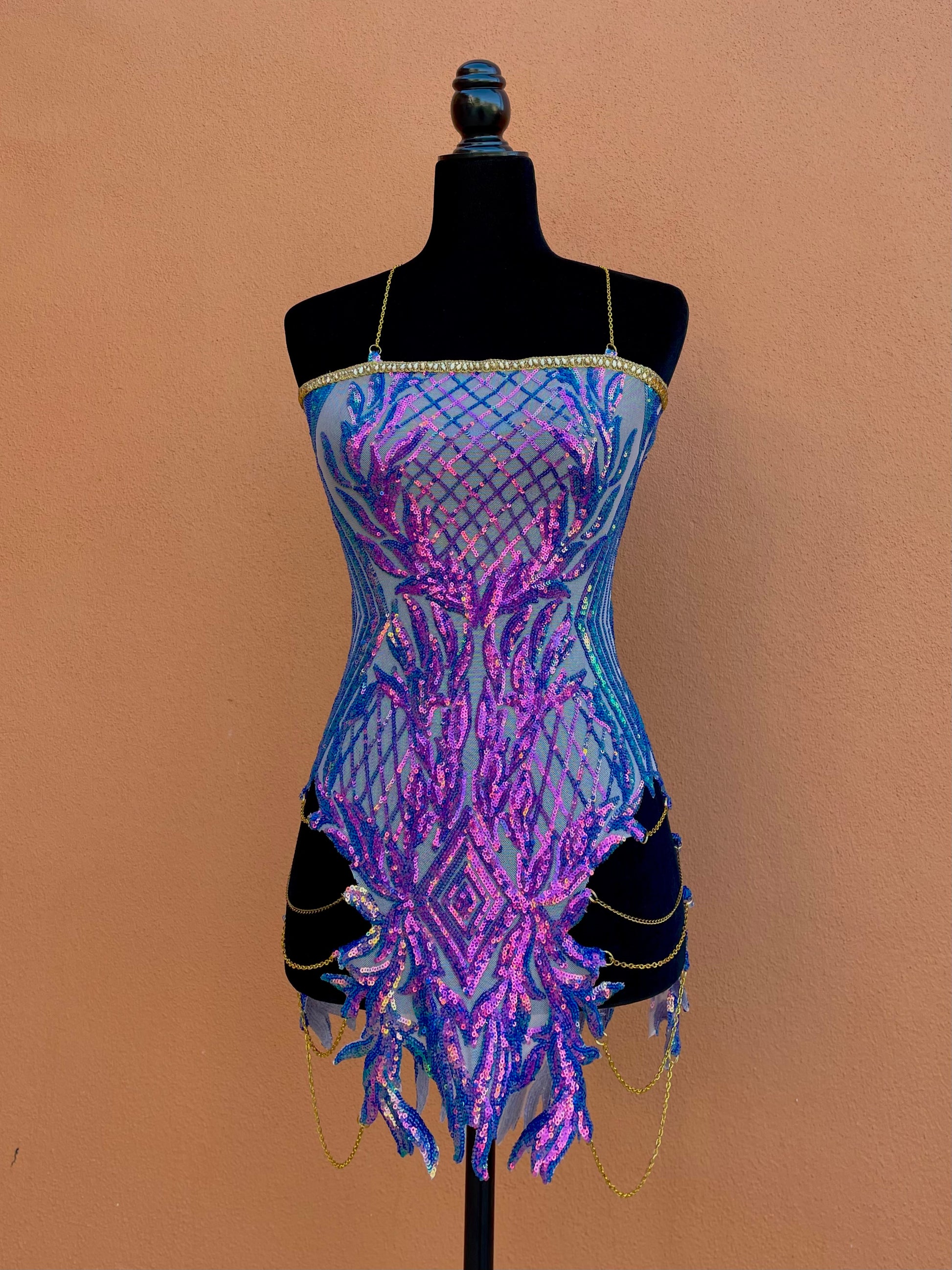 Nefertiti's Night Blue/Pink Iridescent